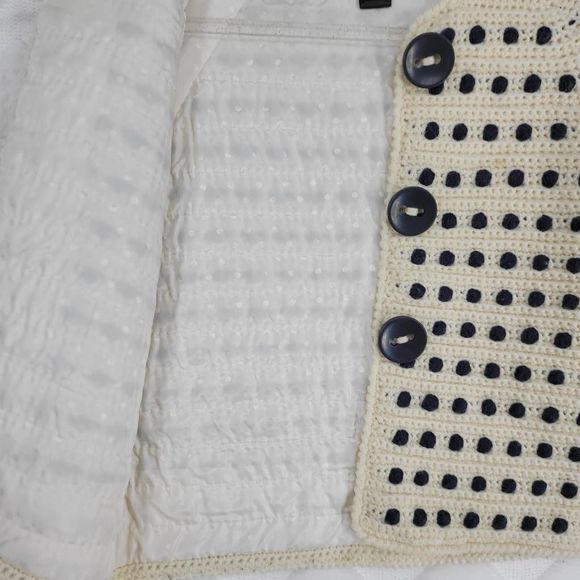 Marc Jacobs Cream and Black Off-the-Shoulder Sweater - Picture 6 of 12